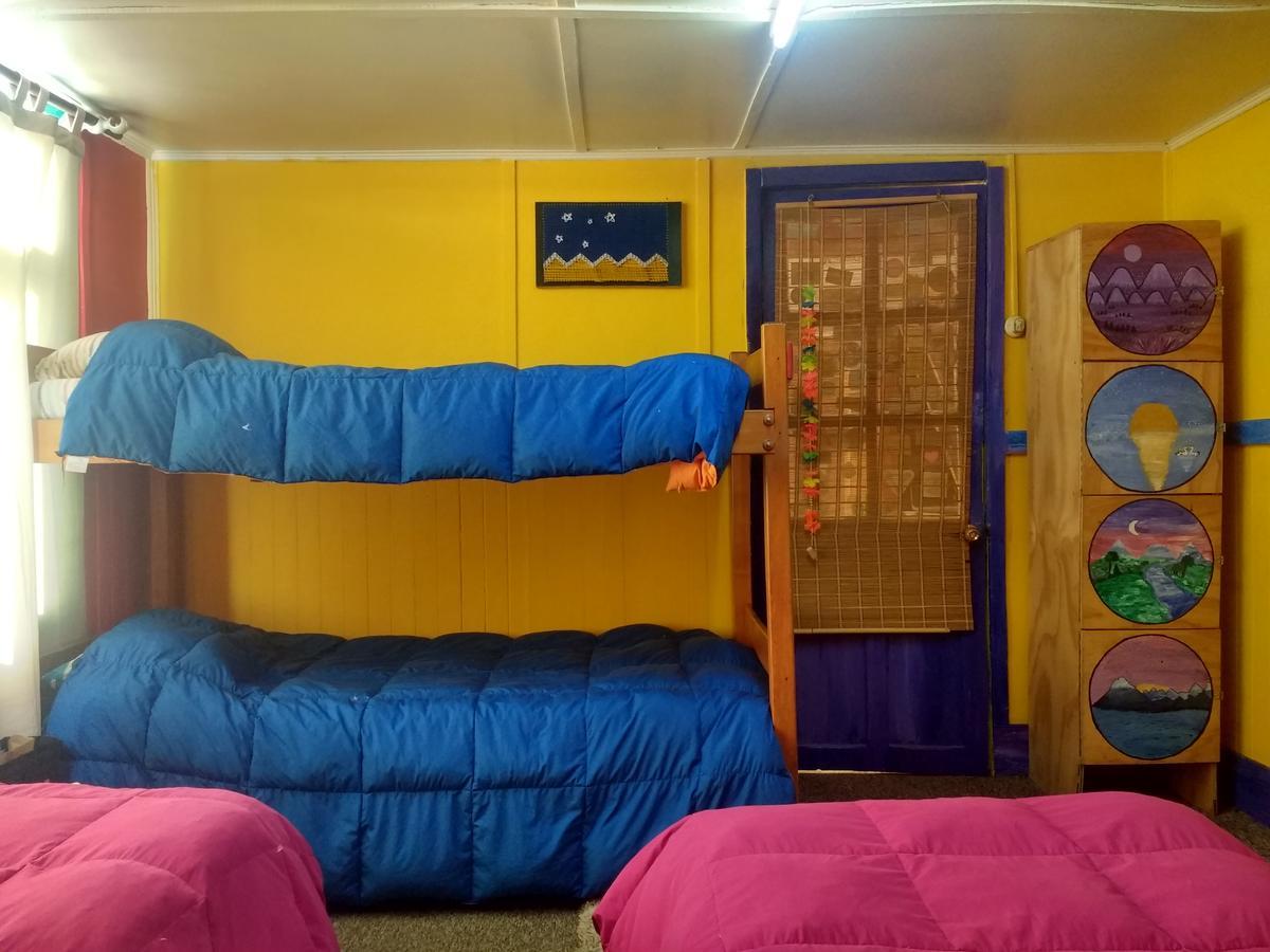 הוסטל פורטו נטאלס Casa Lili Backpackers מראה חיצוני תמונה