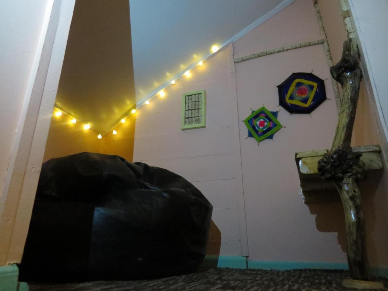 הוסטל פורטו נטאלס Casa Lili Backpackers מראה חיצוני תמונה